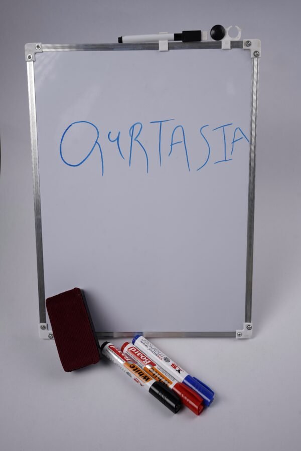 Whiteboard Set – 3 Markers with Eraser